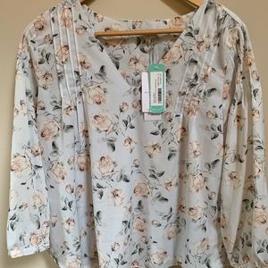 Skies are Blue Jacquelin Pin Tuck Detail Blouse